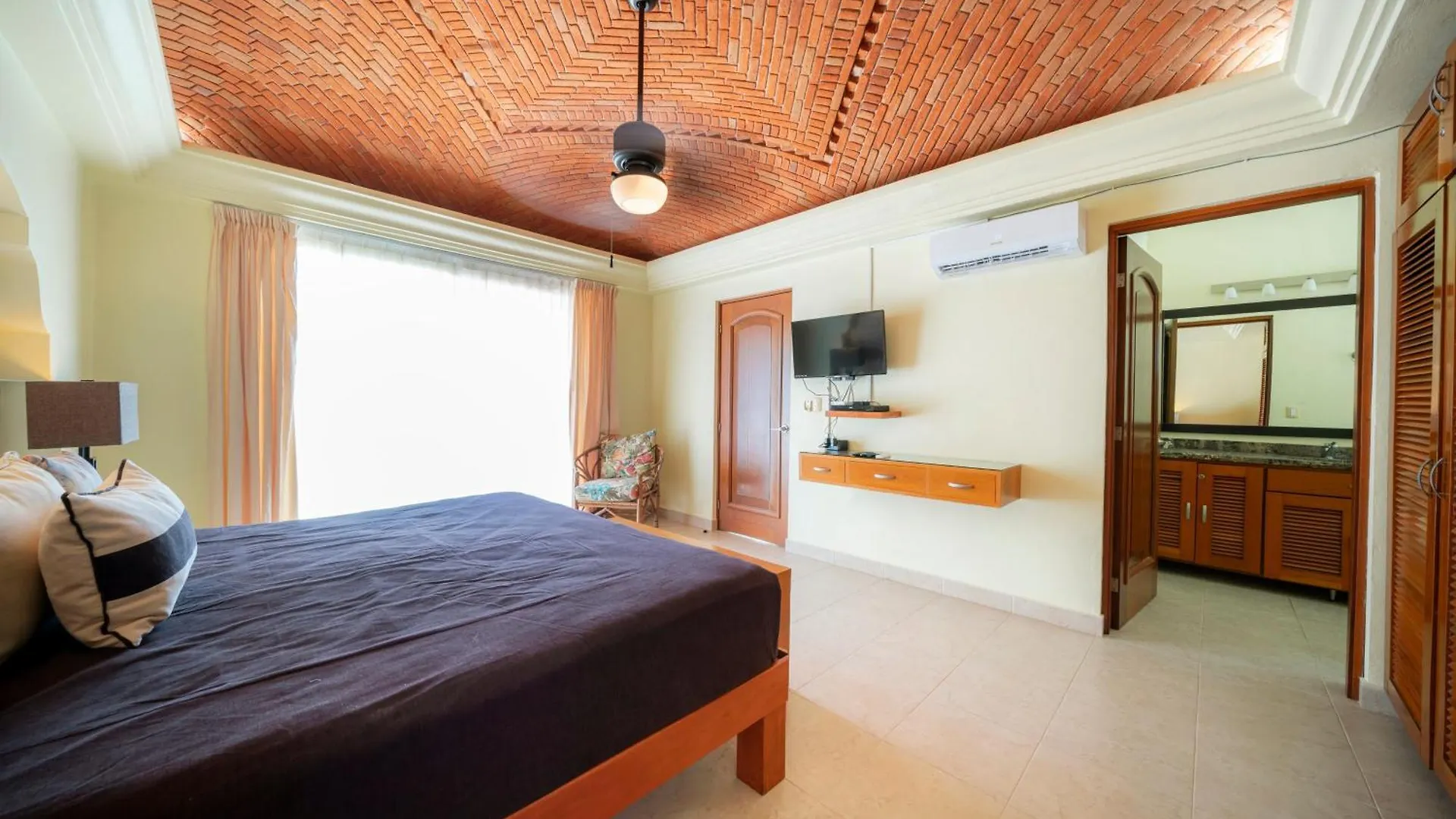Villa With 4 Bedrooms - Spacious Oceanview With Private Pool At Playacar Phase I Pura Vida 0*, Playa del Carmen Meksyk