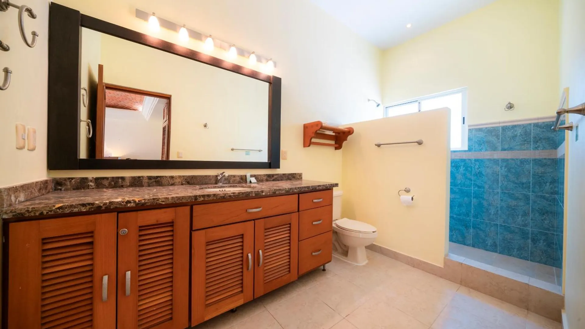 Villa With 4 Bedrooms - Spacious Oceanview With Private Pool At Playacar Phase I Pura Vida 0*, Playa del Carmen